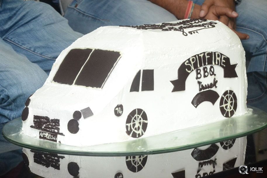 Pelli-Choopulu-Movie-Team-At-Regency-College-Of-Hotel-Management